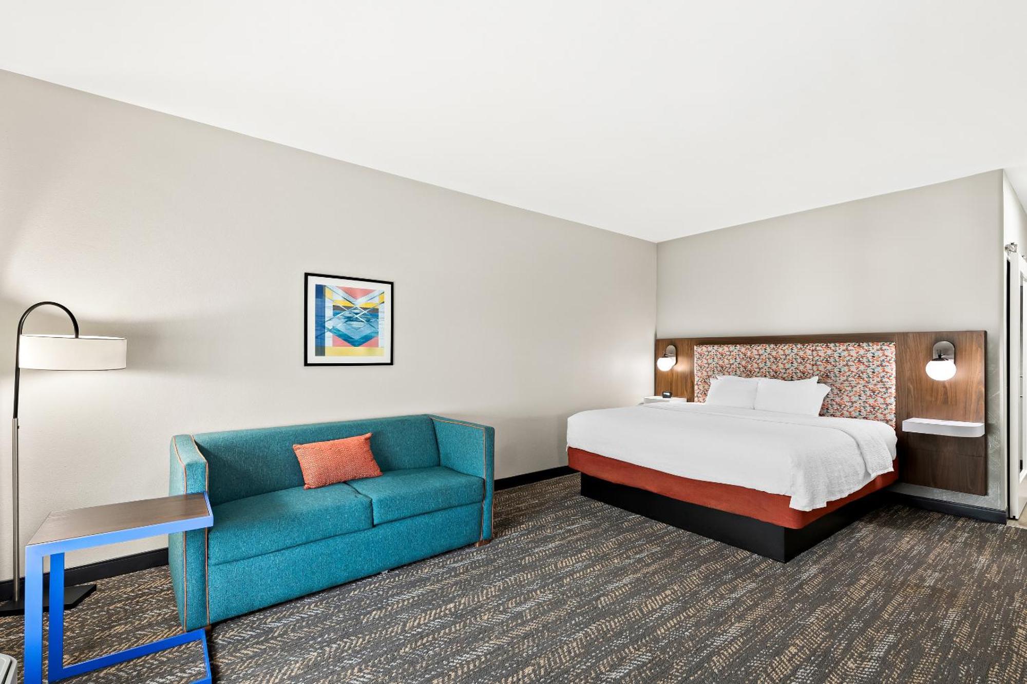 Hampton Inn Лонгвю Екстериор снимка